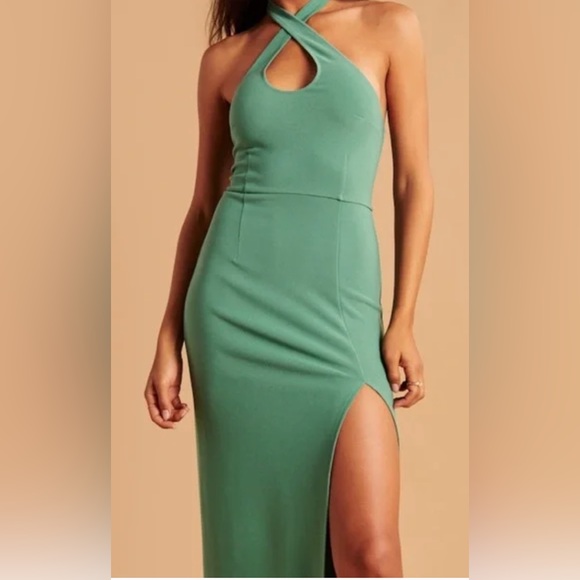 keyhole halter maxi dress abercrombie This Abercrombie Dress Will Be TikTok's Next Viral Sensation